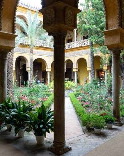 Cartel del espectáculo Palacio Las Dueñas - Visita General con Audioguía